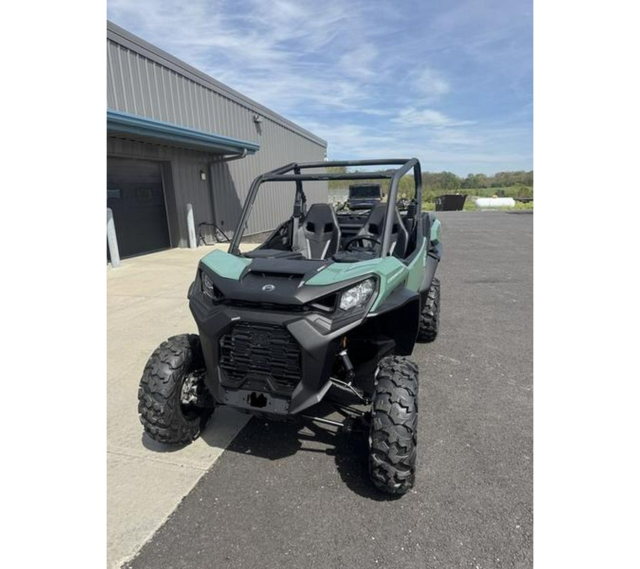 2026 Can-Am® Commander DPS 1000R