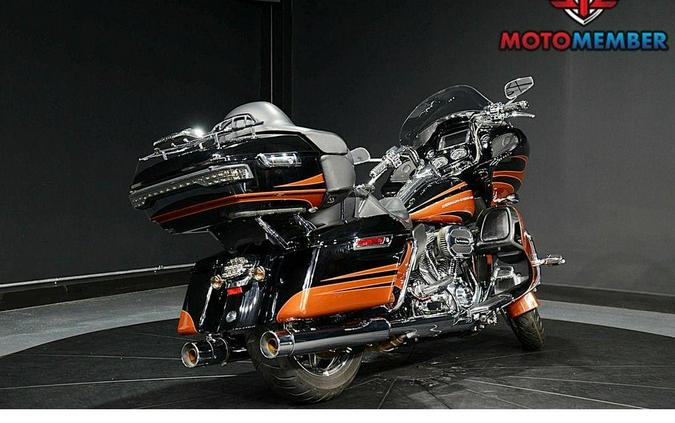 2015 Harley-Davidson FLTRUSE - CVO™ Road Glide® Ultra