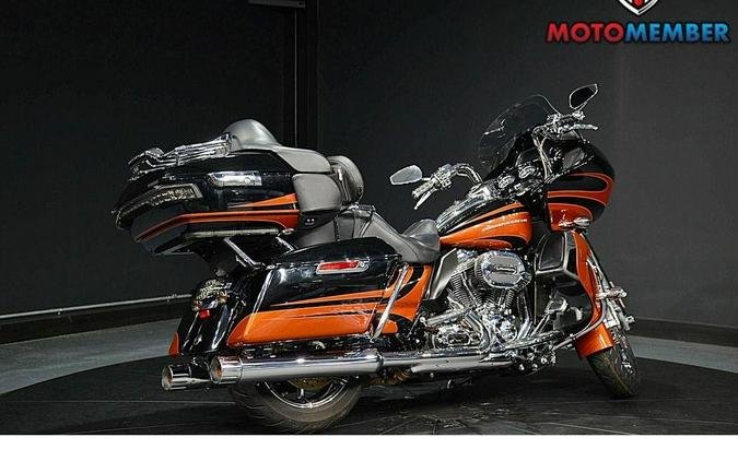 2015 Harley-Davidson FLTRUSE - CVO™ Road Glide® Ultra