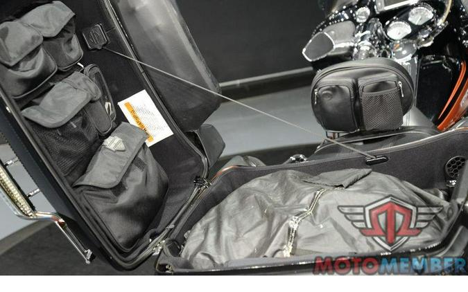 2015 Harley-Davidson FLTRUSE - CVO™ Road Glide® Ultra