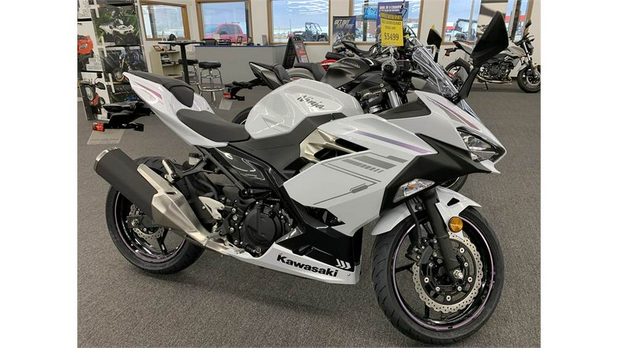 2023 Kawasaki NINJA 400