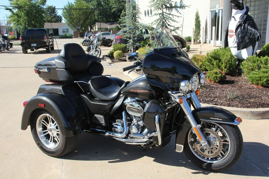 2019 Harley-Davidson® FLHTCUTG - Tri Glide® Ultra