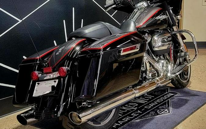 2020 Harley-Davidson® FLHX - Street Glide®