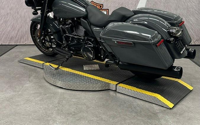 2022 FLHXST Street Glide ST