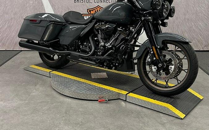 2022 FLHXST Street Glide ST