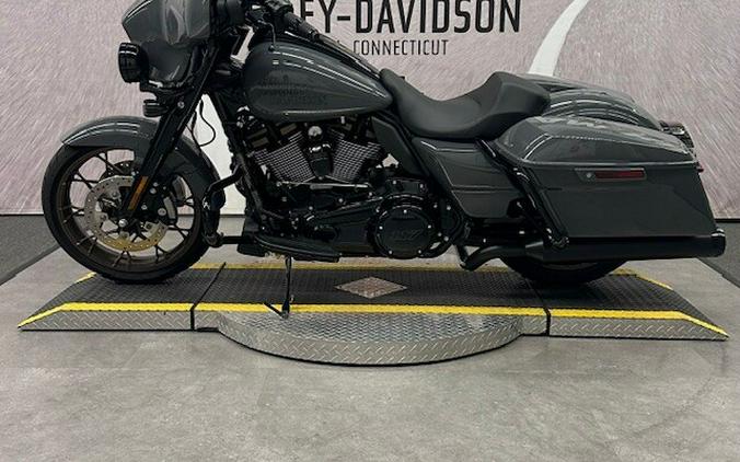 2022 FLHXST Street Glide ST