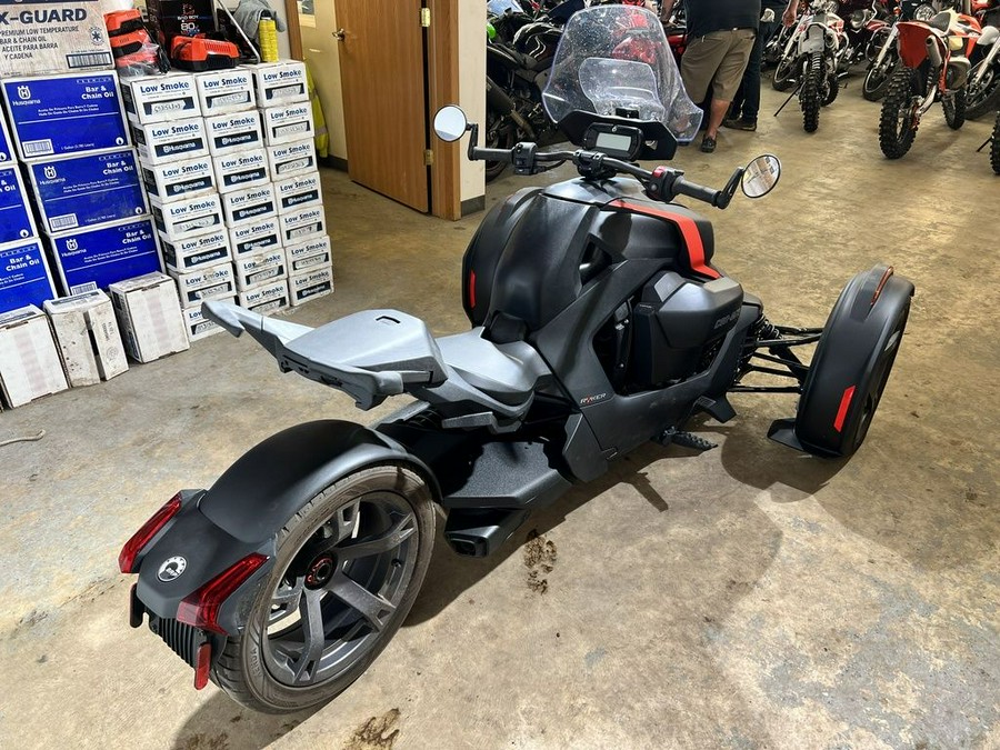 2020 Can-Am™ Ryker 900 ACET