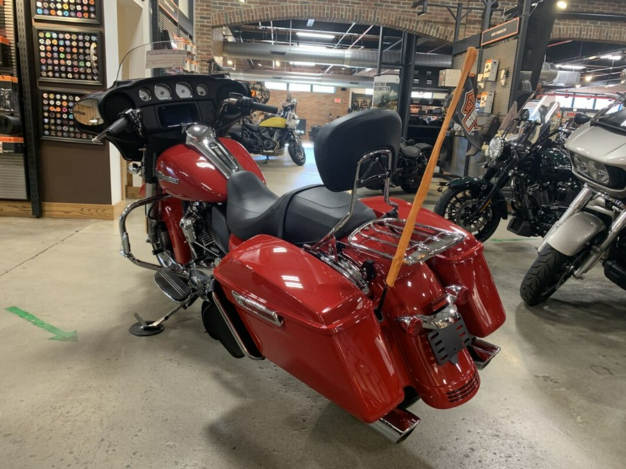 Harley-Davidson® Street Glide® 2023 FLHX Redline Red