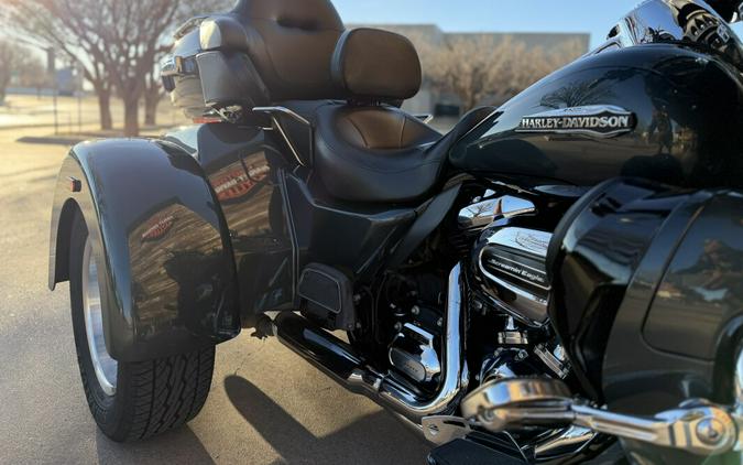 2020 Harley-Davidson® Tri Glide® Ultra Spruce