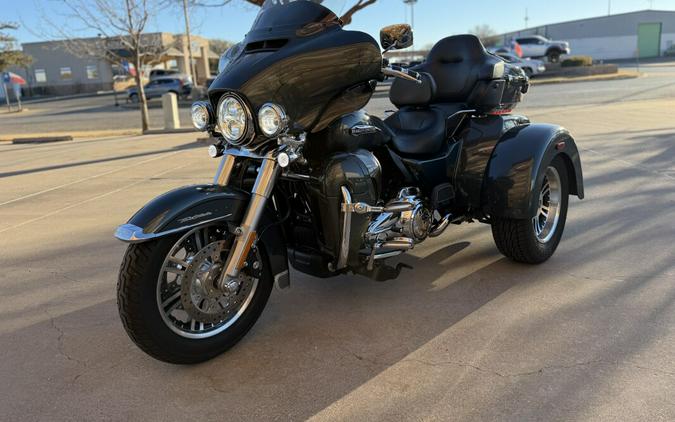 2020 Harley-Davidson® Tri Glide® Ultra Spruce