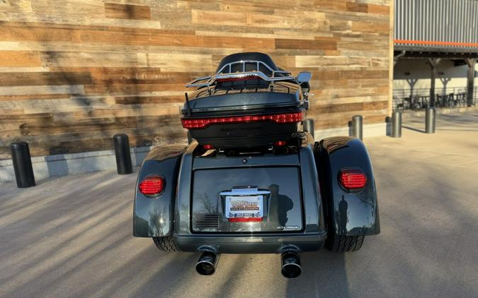 2020 Harley-Davidson® Tri Glide® Ultra Spruce