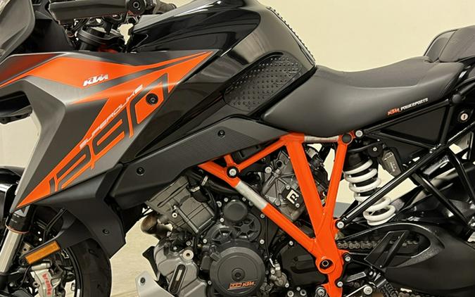 2019 KTM Super Duke 1290 GT