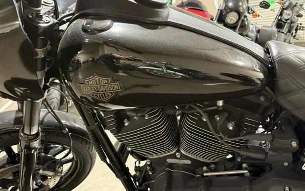 2017 HD FXDLS