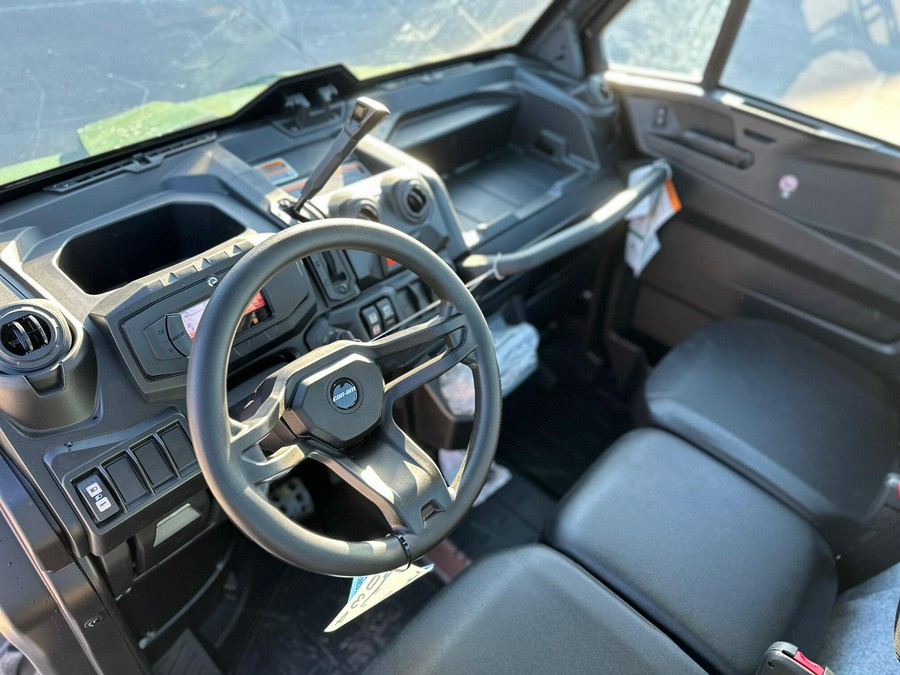 2026 Can-Am Defender DPS CAB HD10