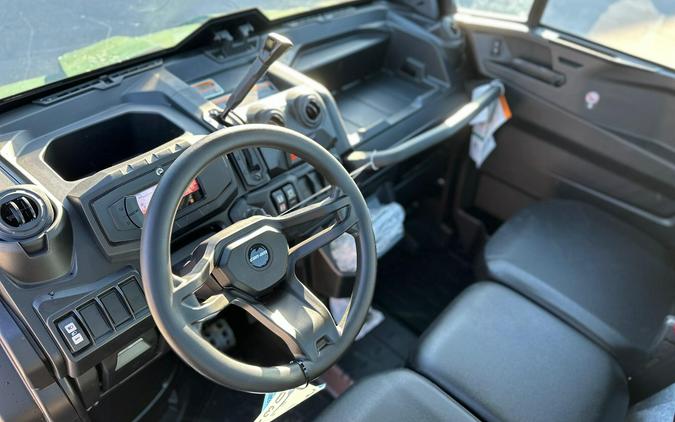 2026 Can-Am Defender DPS CAB HD10