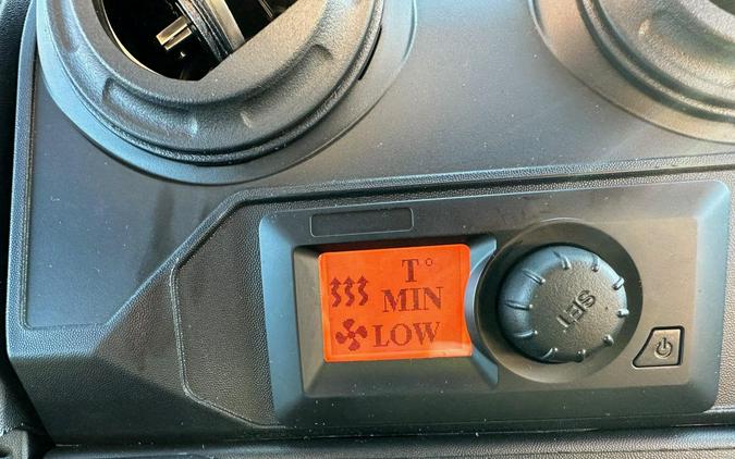 2026 Can-Am Defender DPS CAB HD10