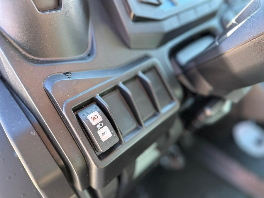 2026 Can-Am Defender DPS CAB HD10