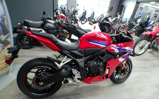2026 CBR650 - Honda