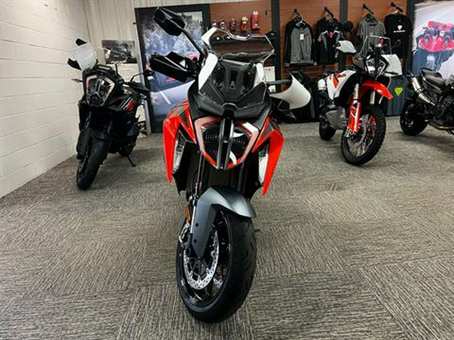 2023 KTM 1290 Super Duke GT