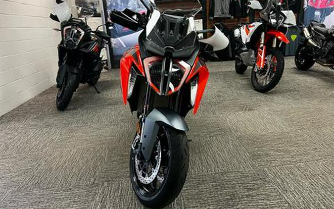 2023 KTM 1290 Super Duke GT