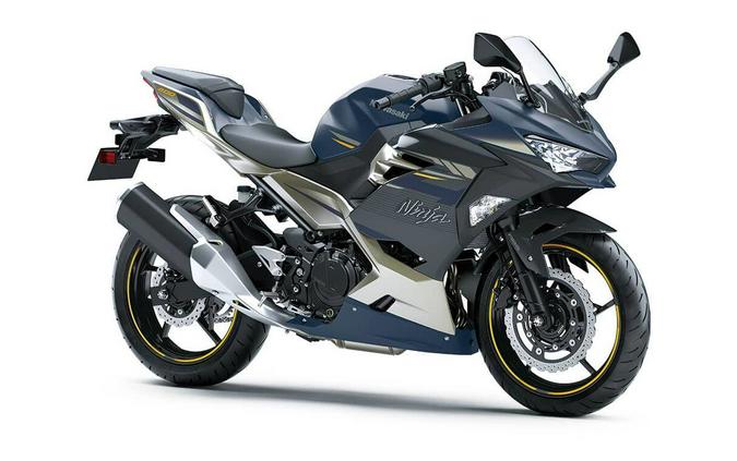 2023 Kawasaki Ninja® 400 Base