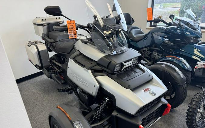 2025 Can-Am Canyon? XT
