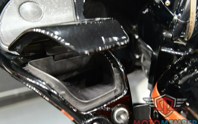 2015 Harley-Davidson FLTRUSE - CVO Road Glide Ultra