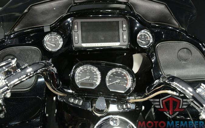 2015 Harley-Davidson FLTRUSE - CVO Road Glide Ultra