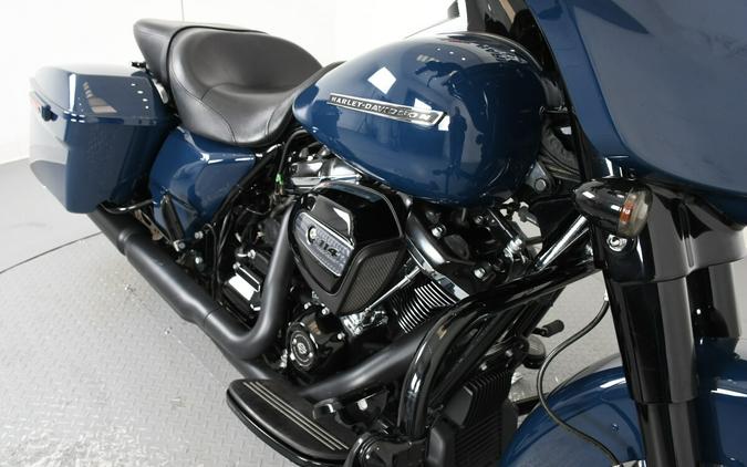 FLHXS 2019 Street Glide® Special