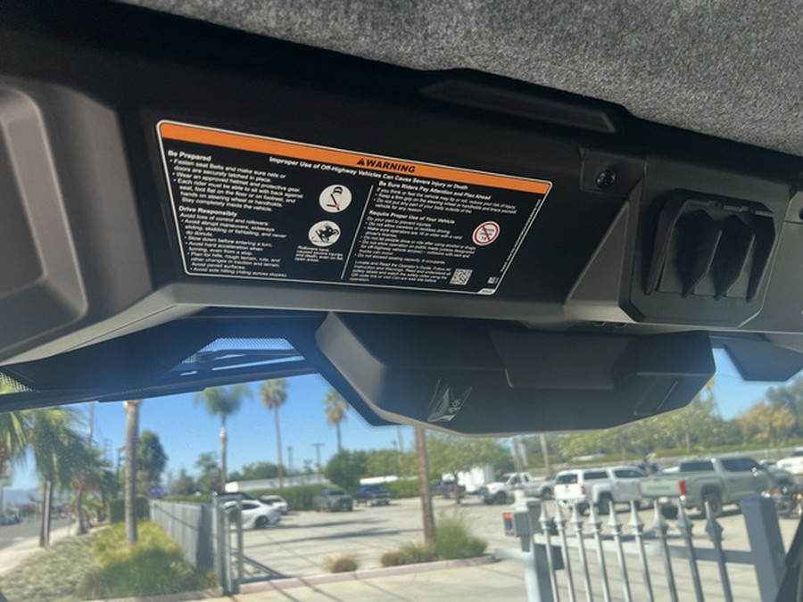 2027 Can-AM Defender XU MAX XT CAB HD10