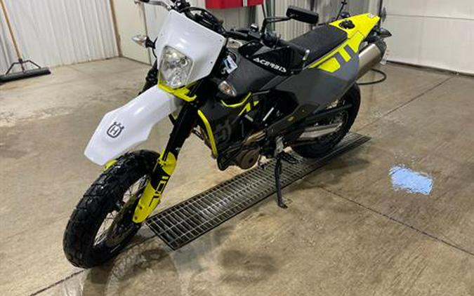 2023 Husqvarna 701 Supermoto