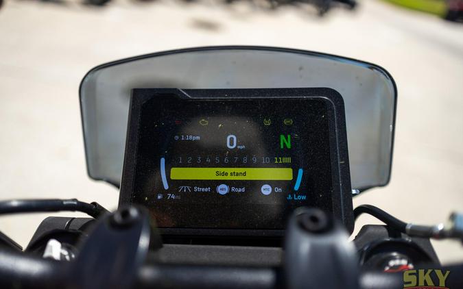 2024 HUSQVARNA Svartpilen 401