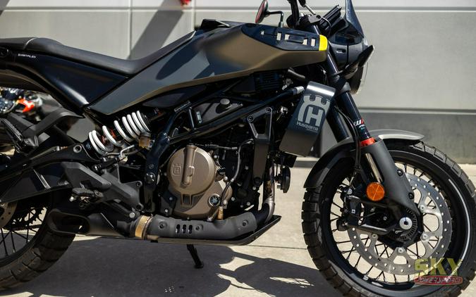 2024 HUSQVARNA Svartpilen 401