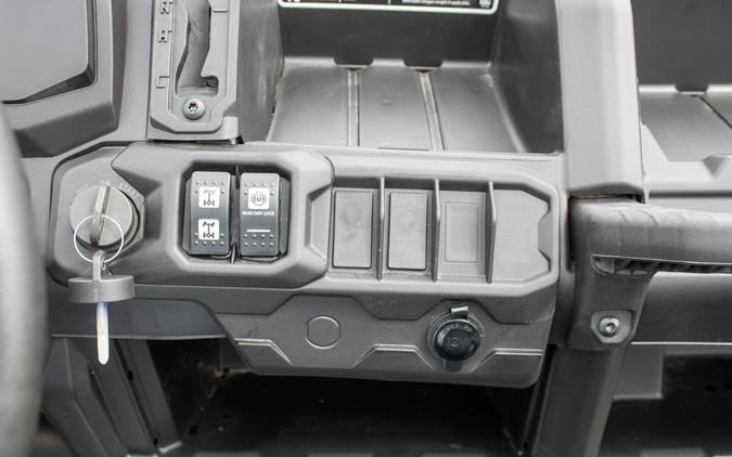 2026 CAN-AM DEFENDER MAX DPS HD9