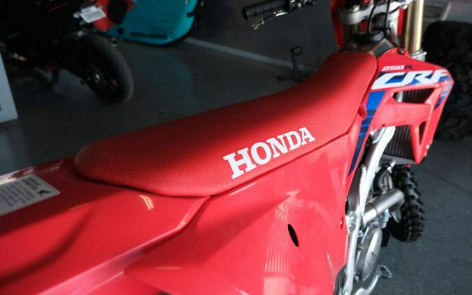 New 2024 HONDA CRF 250R RED