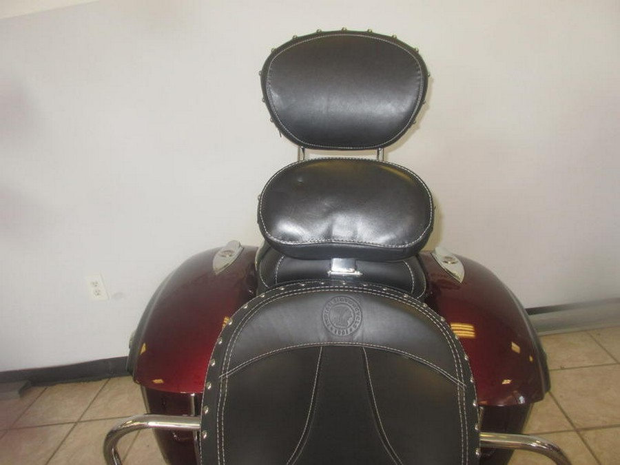 2022 Indian Motorcycle® Springfield® Maroon Metallic/Crimson Metallic