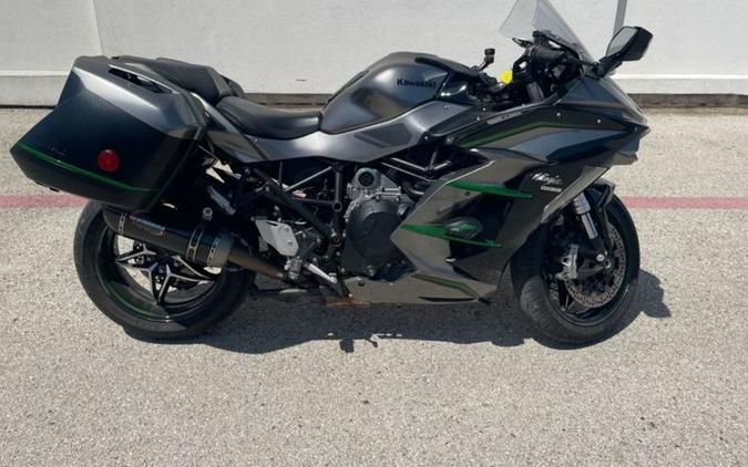 2019 Kawasaki Ninja H2 SX SE+ Review: Supercharged Travel