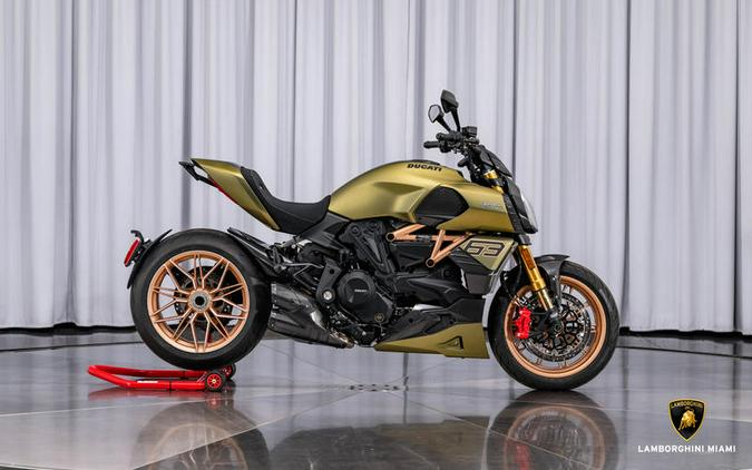 2021 Ducati Diavel 1260 Lamborghini Gea Green