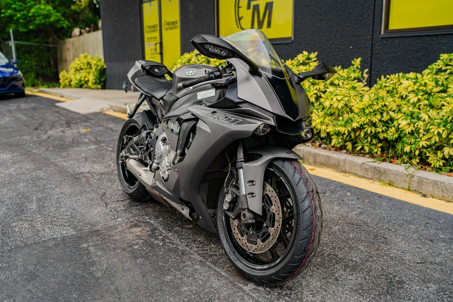 2016 Yamaha YZF-R1