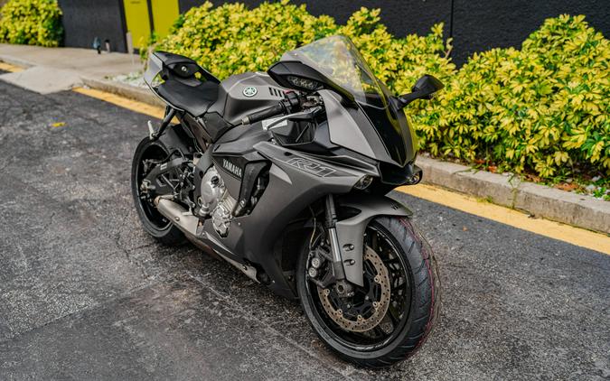 2016 Yamaha YZF-R1