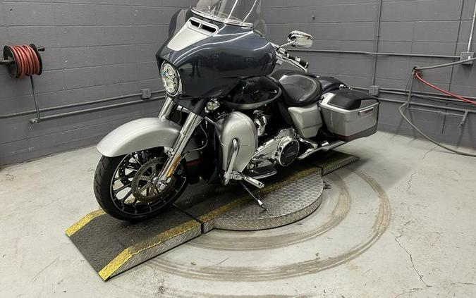 2019 Harley-Davidson® FLHXSE - CVO™ Street Glide®