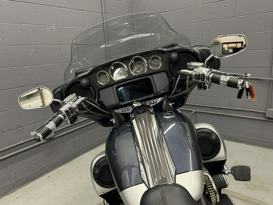 2019 Harley-Davidson® FLHXSE - CVO™ Street Glide®