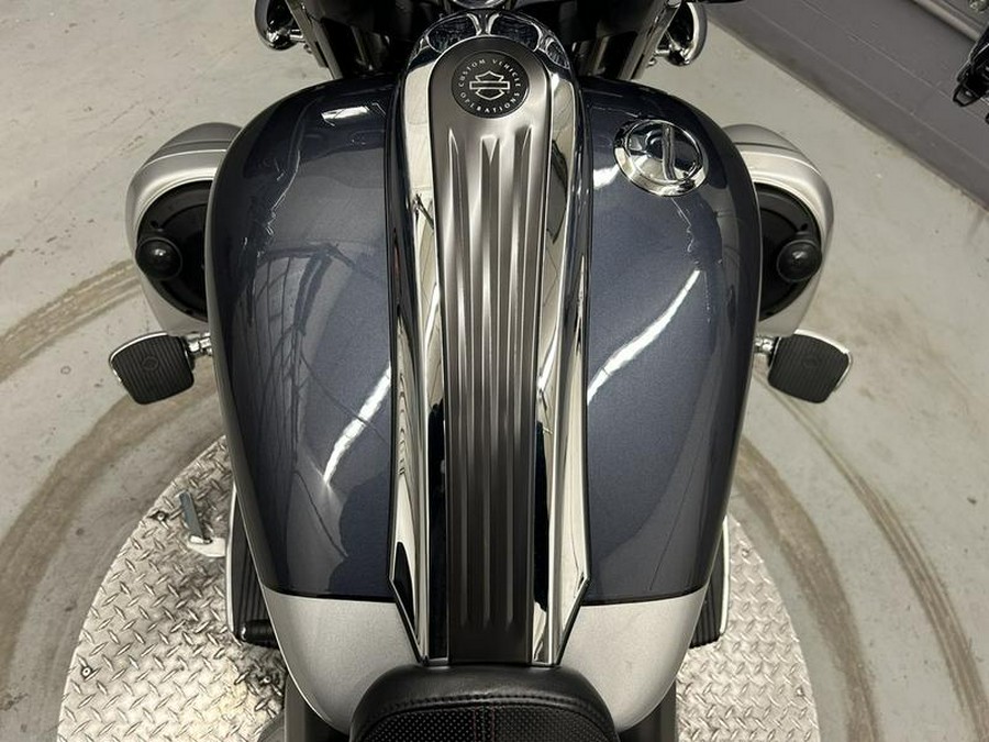 2019 Harley-Davidson® FLHXSE - CVO™ Street Glide®