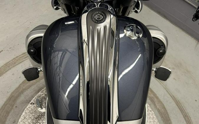 2019 Harley-Davidson® FLHXSE - CVO™ Street Glide®