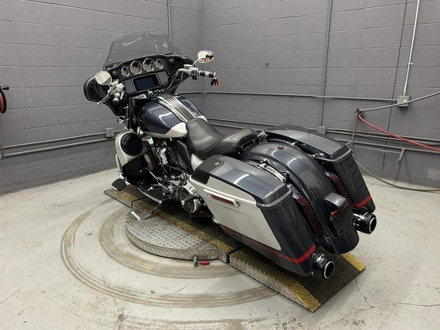 2019 Harley-Davidson® FLHXSE - CVO™ Street Glide®