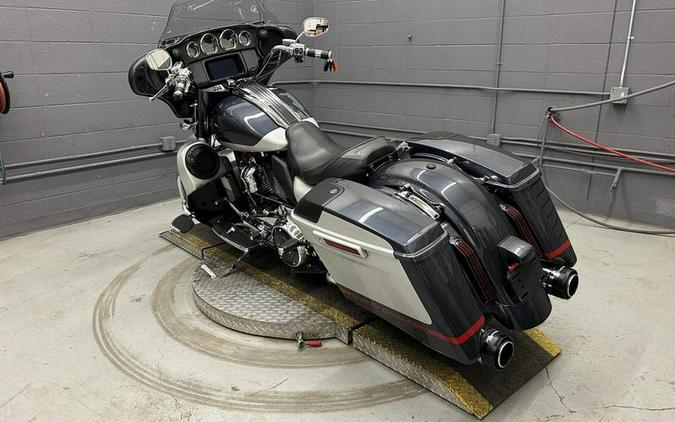 2019 Harley-Davidson® FLHXSE - CVO™ Street Glide®