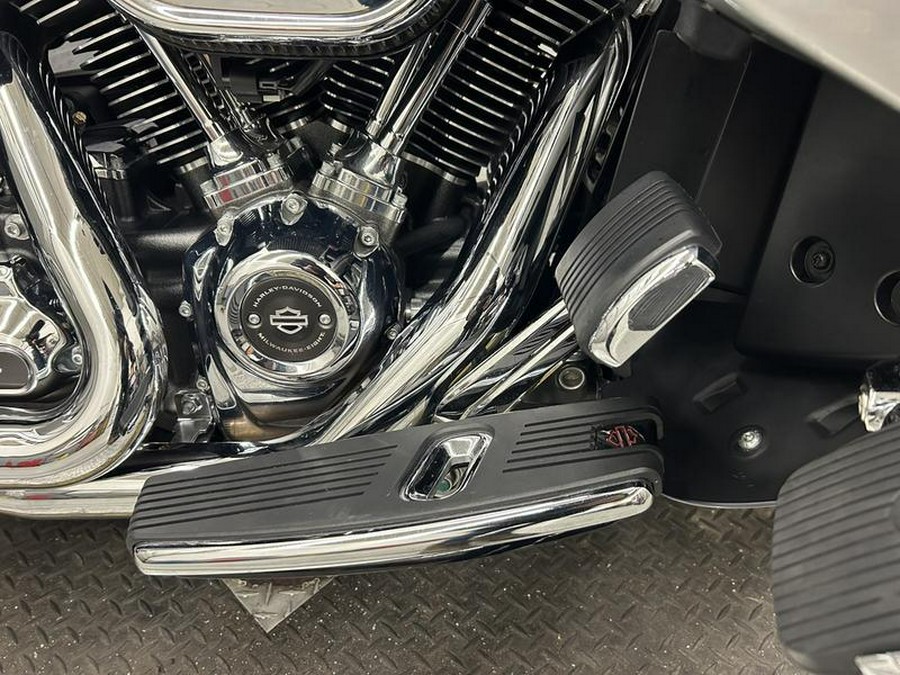 2019 Harley-Davidson® FLHXSE - CVO™ Street Glide®