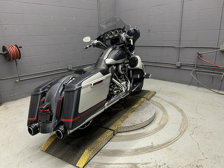 2019 Harley-Davidson® FLHXSE - CVO™ Street Glide®
