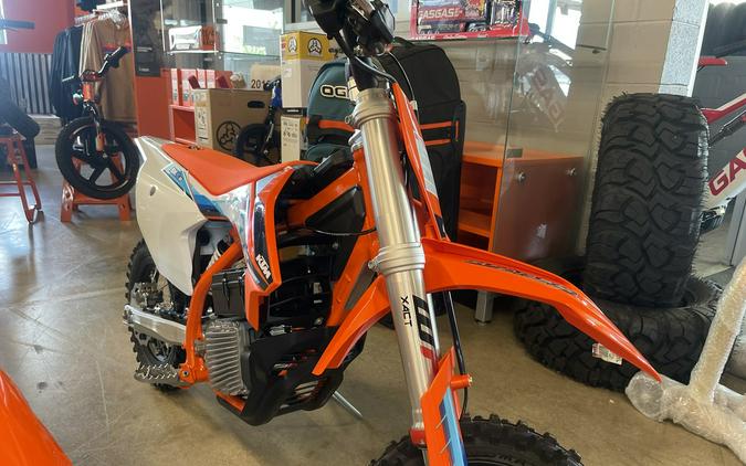 2024 KTM SX-E 3