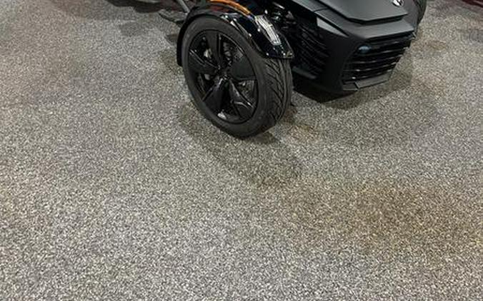 2023 Can-Am® Spyder F3 Limited Dark Wheels